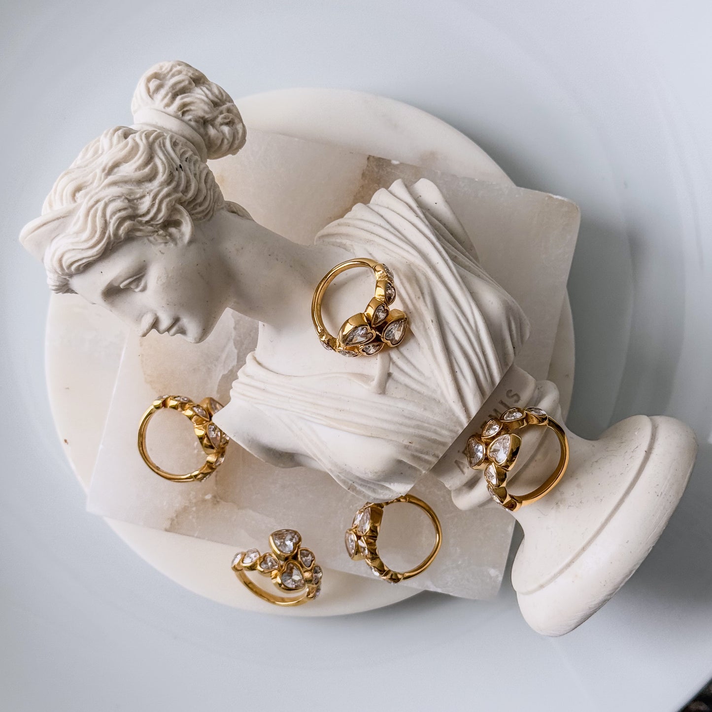 Thalía’s hearts rings