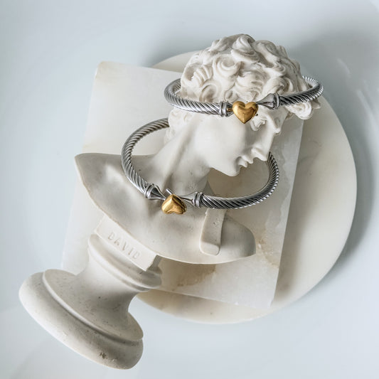 Heart bangle bracelet